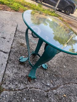 Round Glass Top interior/exterior Table