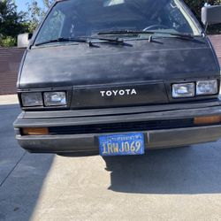 1985 Toyota Van