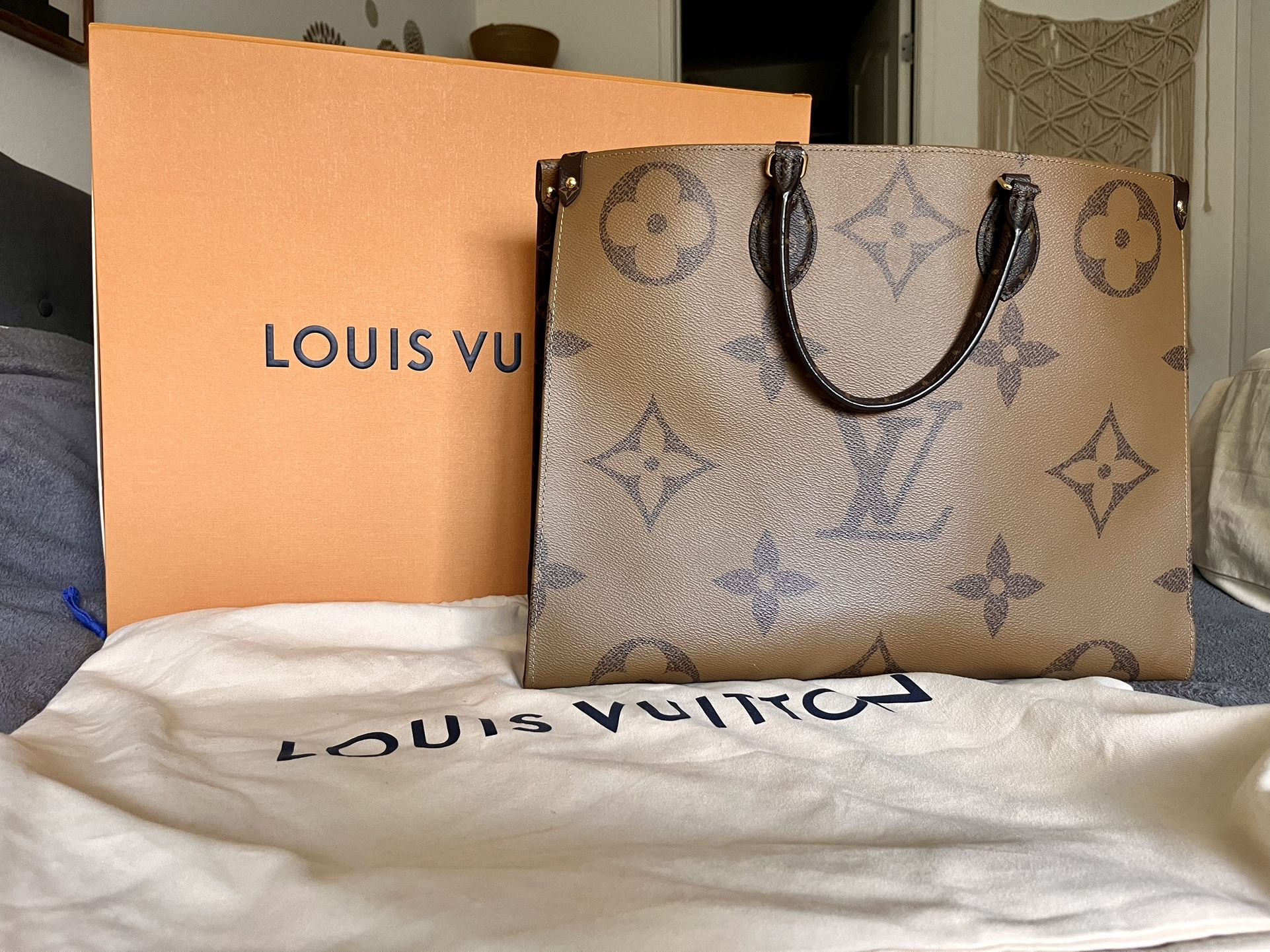 New Condition Louis Vuitton On The Go GM Shoulder Bag