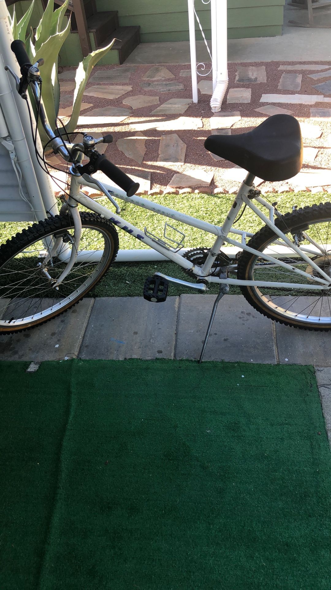 26 In Girls Bike