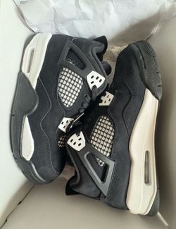 Retro 4 size 7