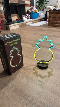 LED Neon Pineapple Table Lamp