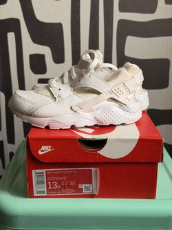 Nike Huarache Run (PS) "Triple White" – Size 13C