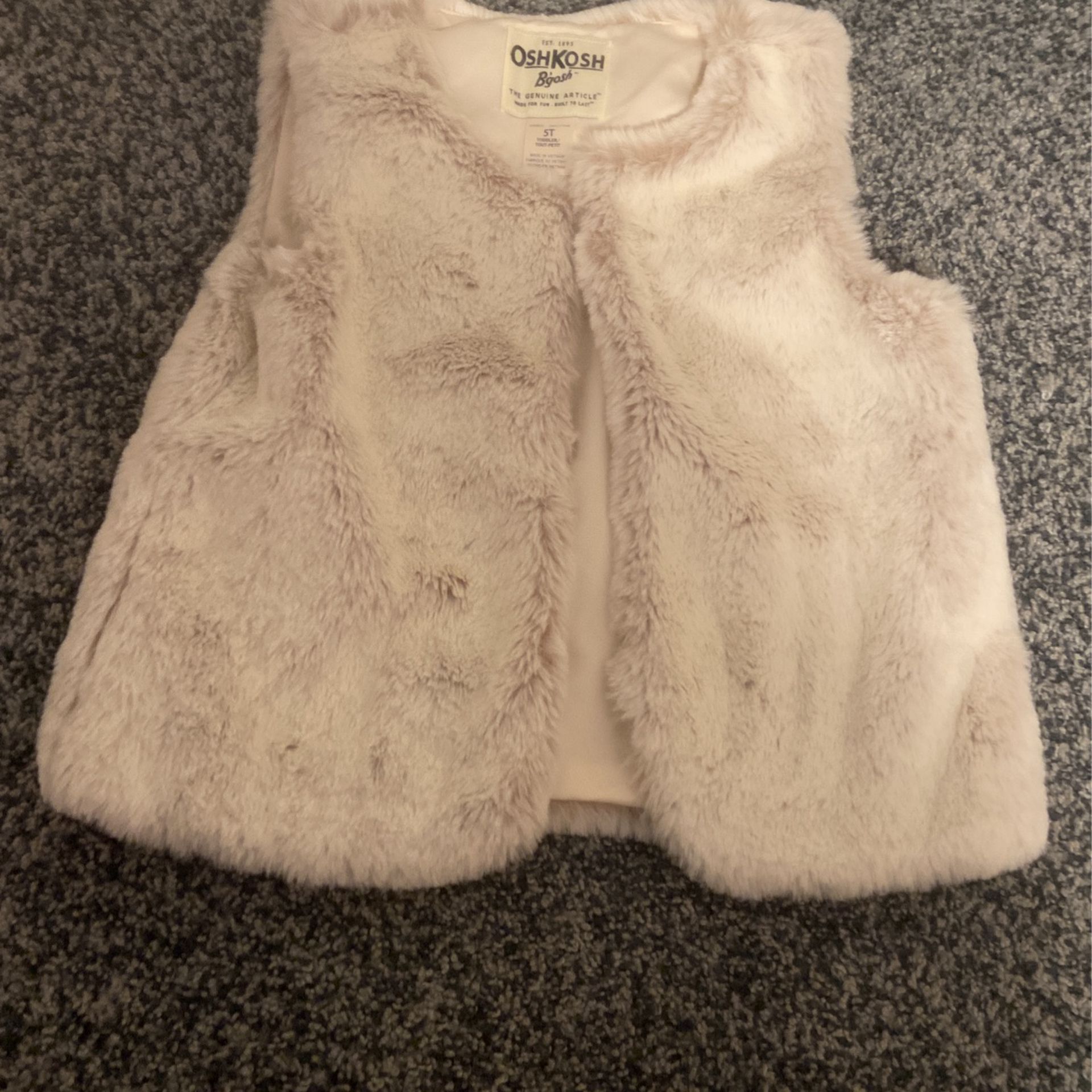 New 5t Fur Vest. Ticket Price 32. See My Page Tons More 