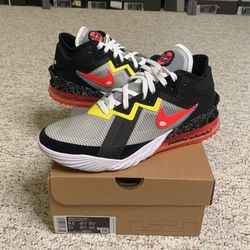 Space Jam Lebron 18  Sylvester vs. Tweety