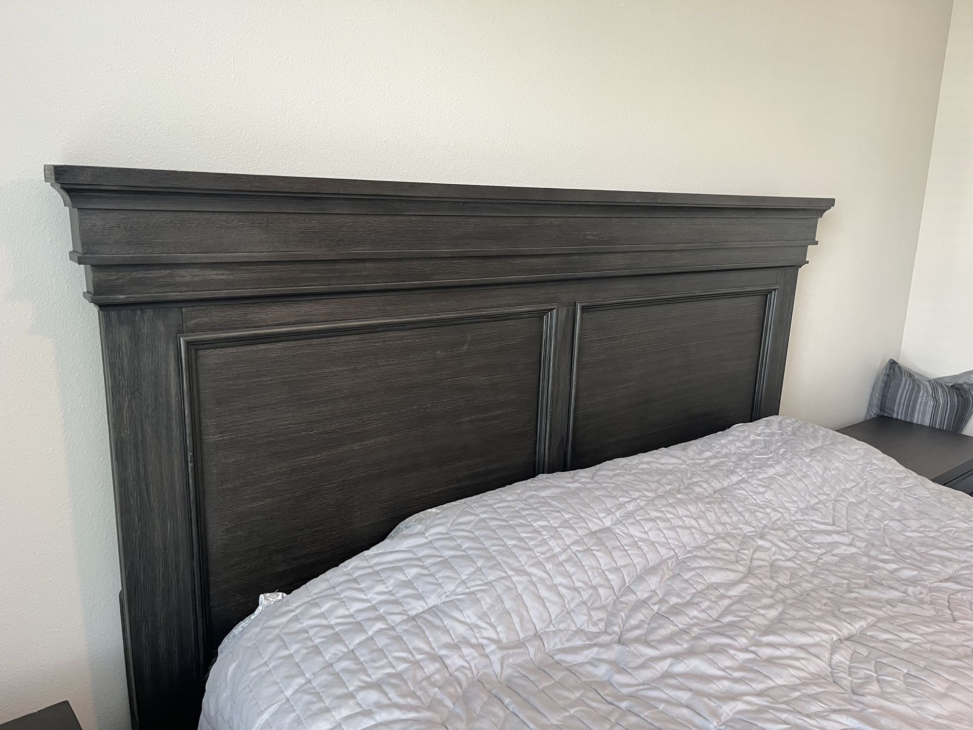 King Bedroom Set