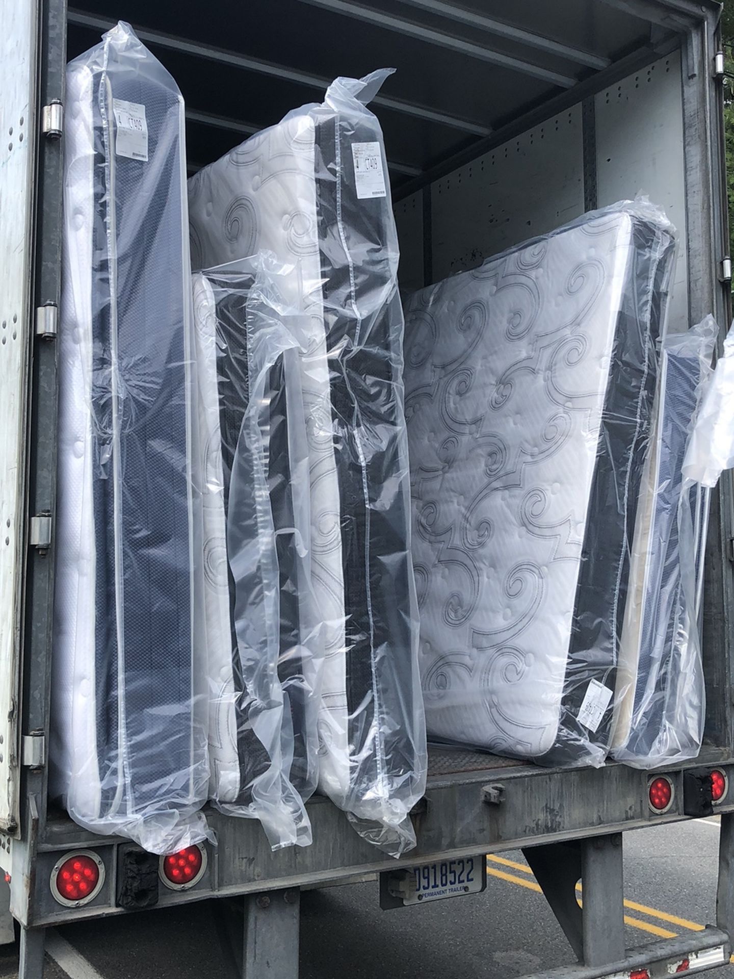 Truckload Mattress Sale! So Many Mattresses!