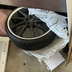 Black & Silver Rims 22s
