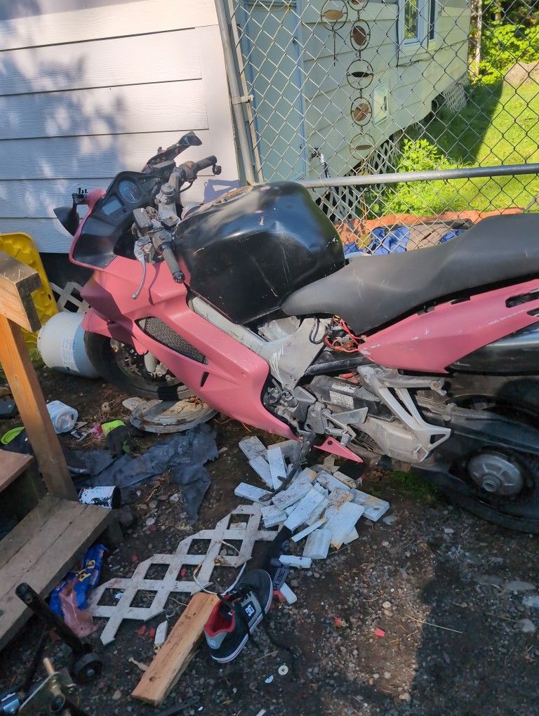 2002 Honda Vfr800