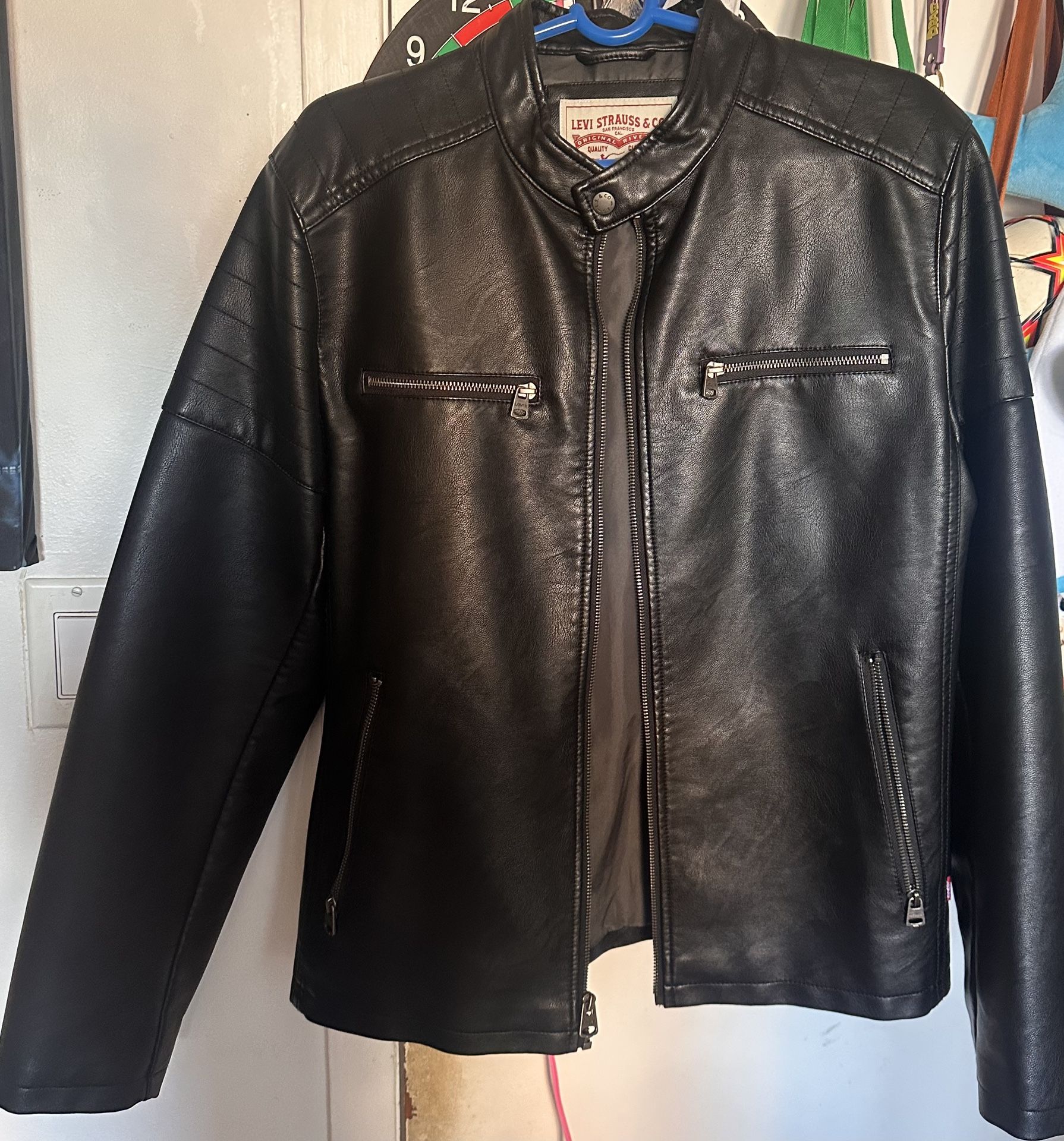 Men’s Jackets & Sweater