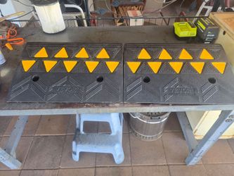 Curb ramp driveway