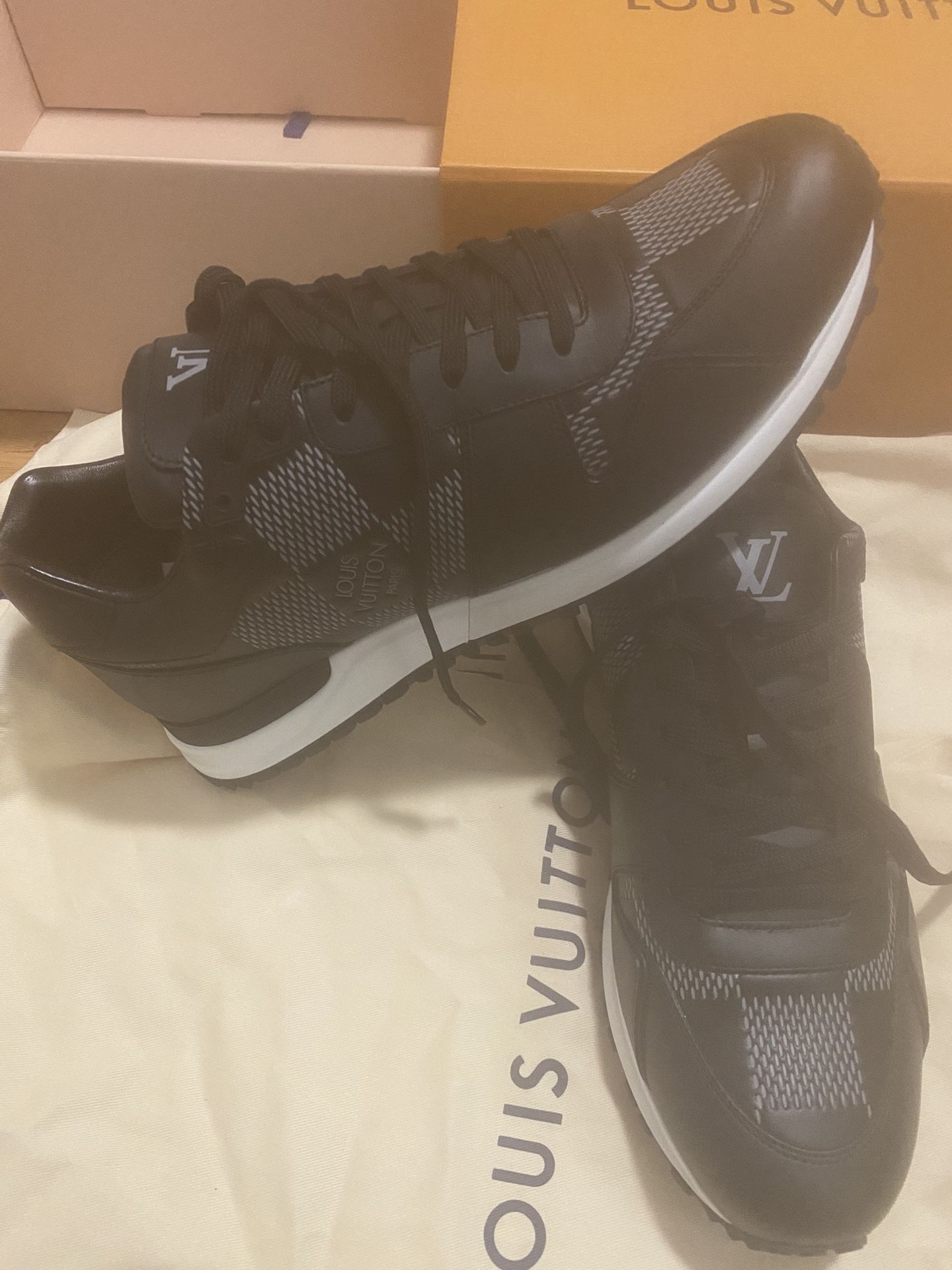 Louis Vuitton Mens Shoes Size 10! Like New!