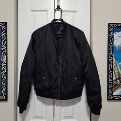 Pull & Bear Black Bomber Jacket (Broken Zipper) – Size S