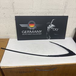 GENESIS G70 19-26 OEM REAR LEFT DRIVER WINDOW CHROME MOLDING TRIM ASSY#3257