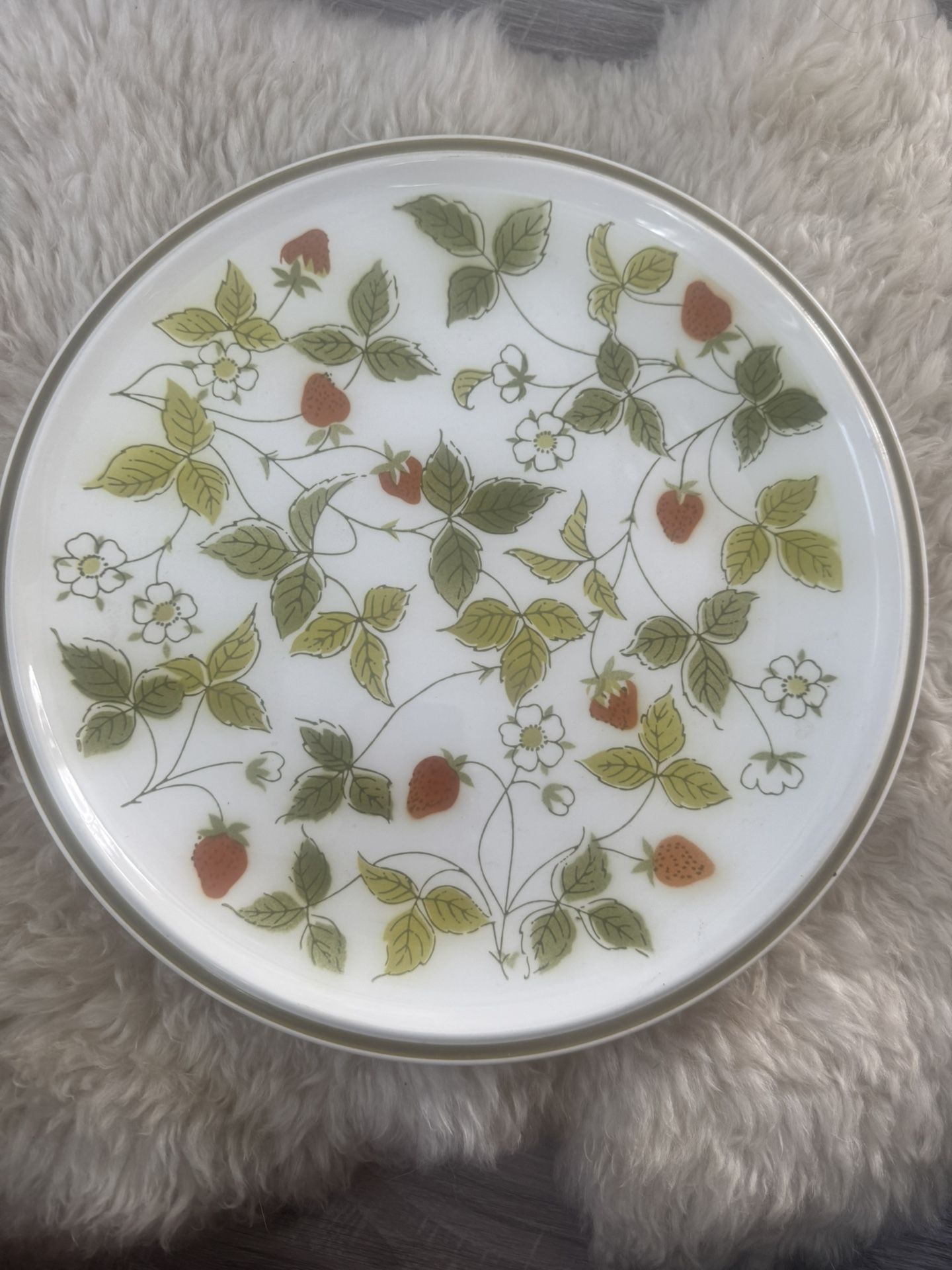 Vintage Strawberry Print Japanese Plate