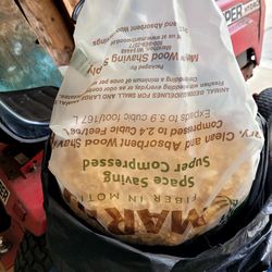 Guinea pig food and sawdust bedding