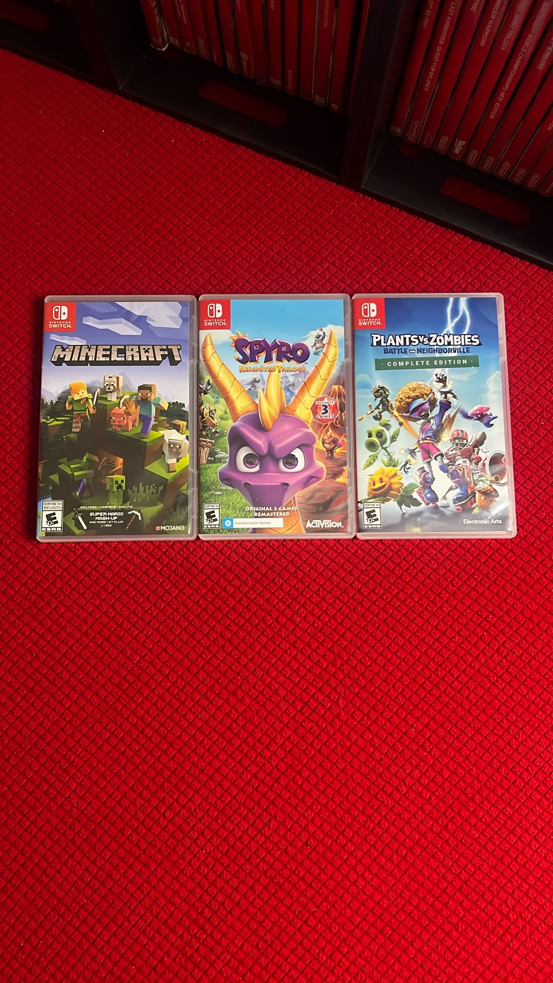 Nintendo Switch Games. Minecraft, Spyro, Plants Vs Zombies 