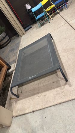 Outdoor dog bed