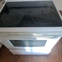 Frigidaire Stove
