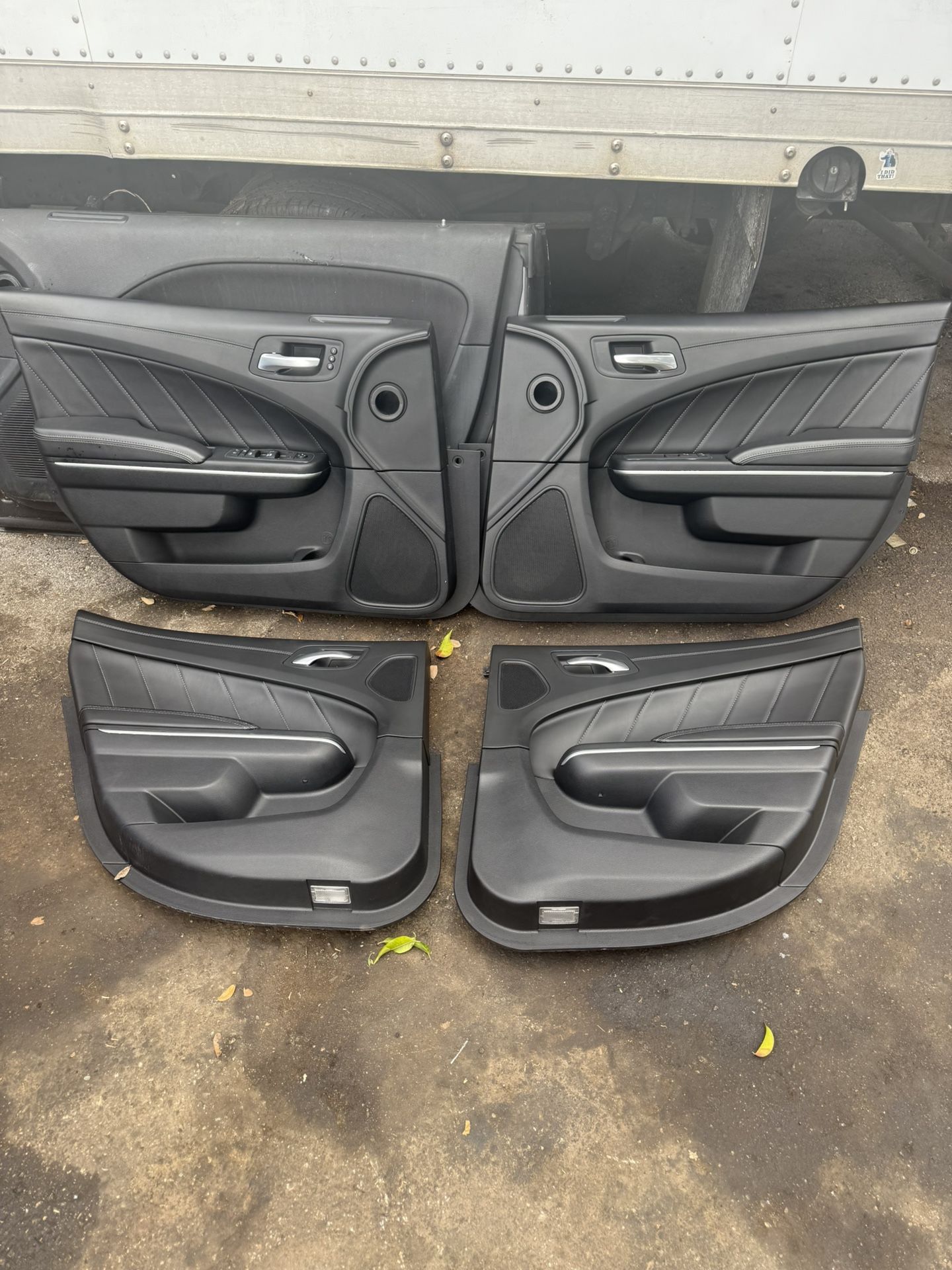 DOOR PANEL LEATHER SET CHARGER SCAT PACK 2021