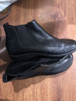 Strictly Comfort Black Leather Low Boots