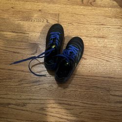 1.5 Brava Soccer Cleats