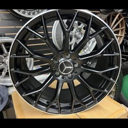 Mercedes 19” New Amg Styie Rims Set 