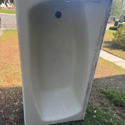 Bath Tub American  Standard Cast Iron 1960  OBO $150