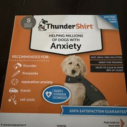 Dog thunder shirt size Small