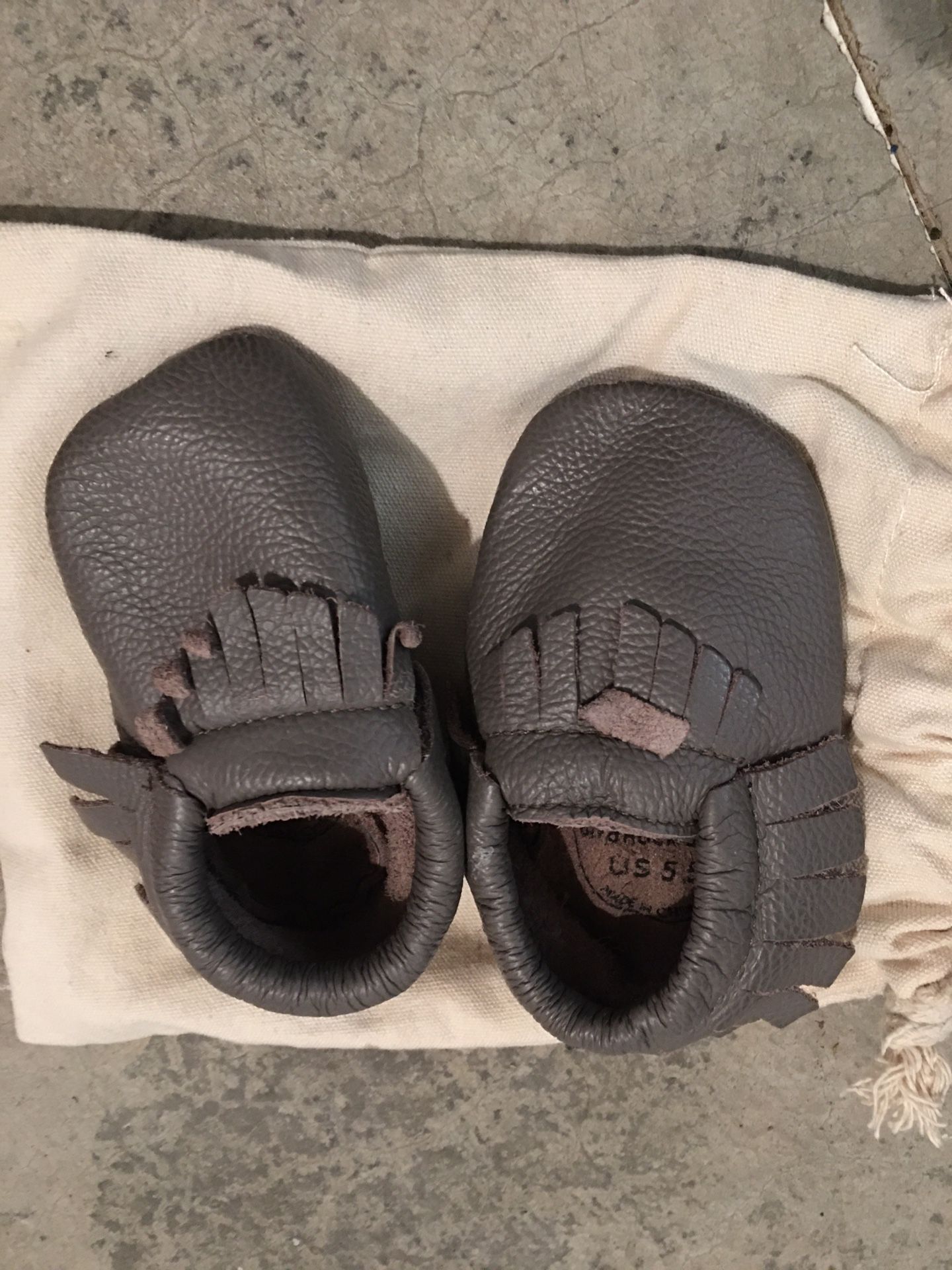 Baby shoes size 5.5