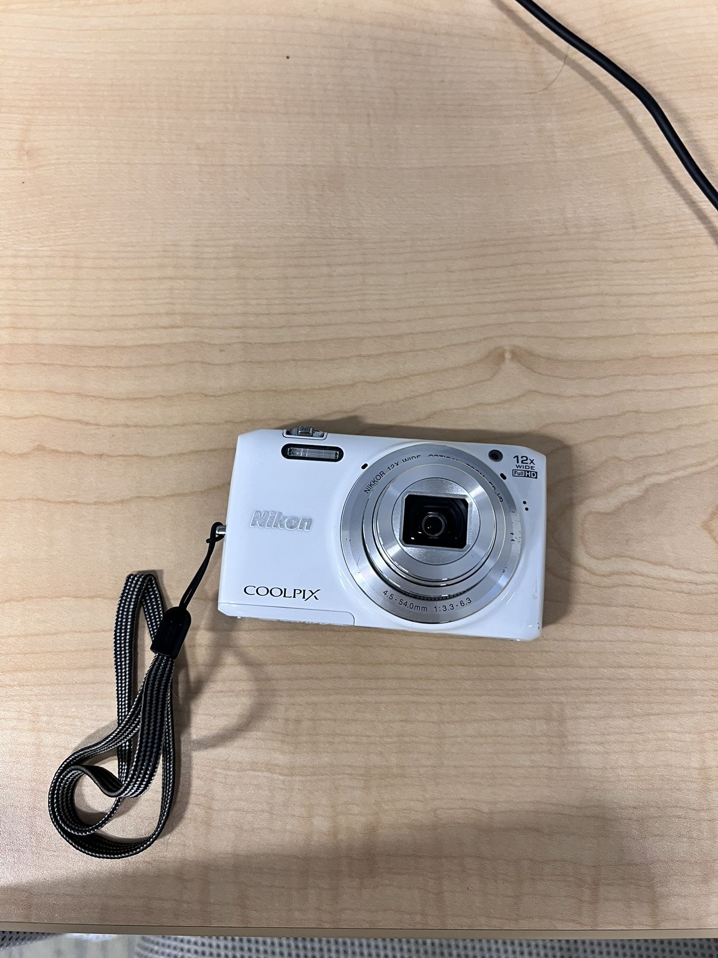 Nikon Cool Pix S6800