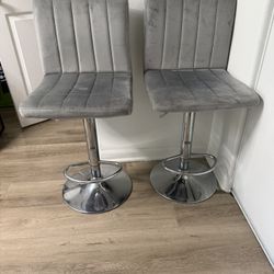 2 Adjustable Height Stool