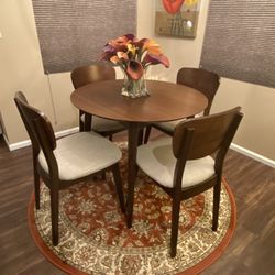 Lovely Cafe Dining Table With 4 Chairs 