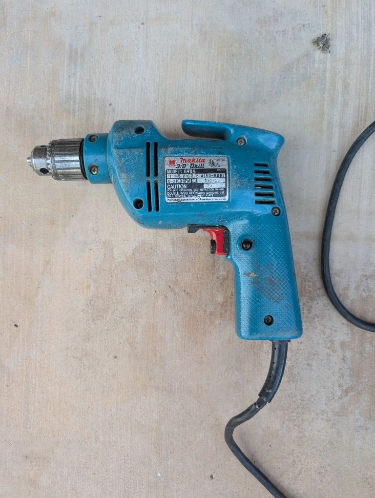 Makita 3/8 Drill