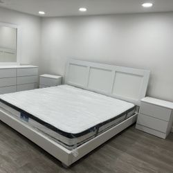 Bedroom Set Whit Queen Mattress - Juego De Cuarto Con Colchón Queen 