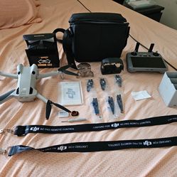 DJI Mini 4 Pro Drone Fly More Combo with RC 2 Remote Kit & DJI Goggles 3