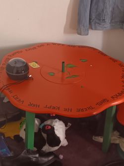 Kids table