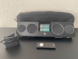 Black Logitech Pure-Fi Anywhere  2 compact docking speaker for iPod and iPhone, WITH CARRY BAG