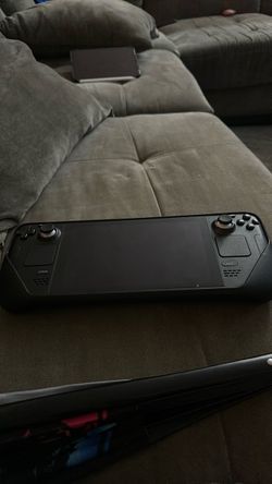 Steam deck 8gb ram 256 gb + 512gb sd card.
