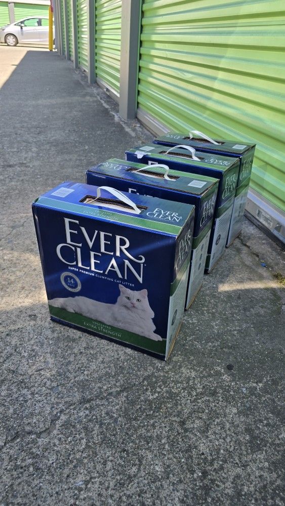 2 Box CLUMPING CAT LITTER