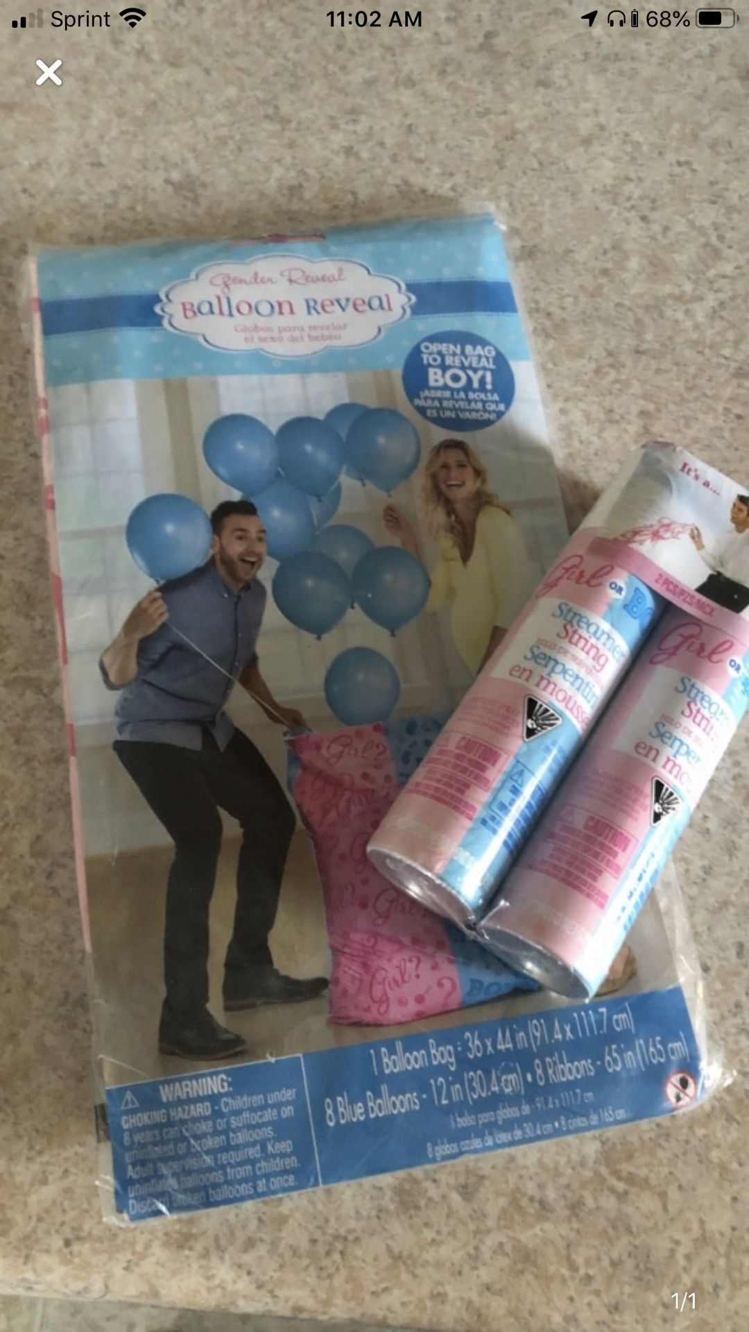 Gender reveal balloon for boy and spray can girl