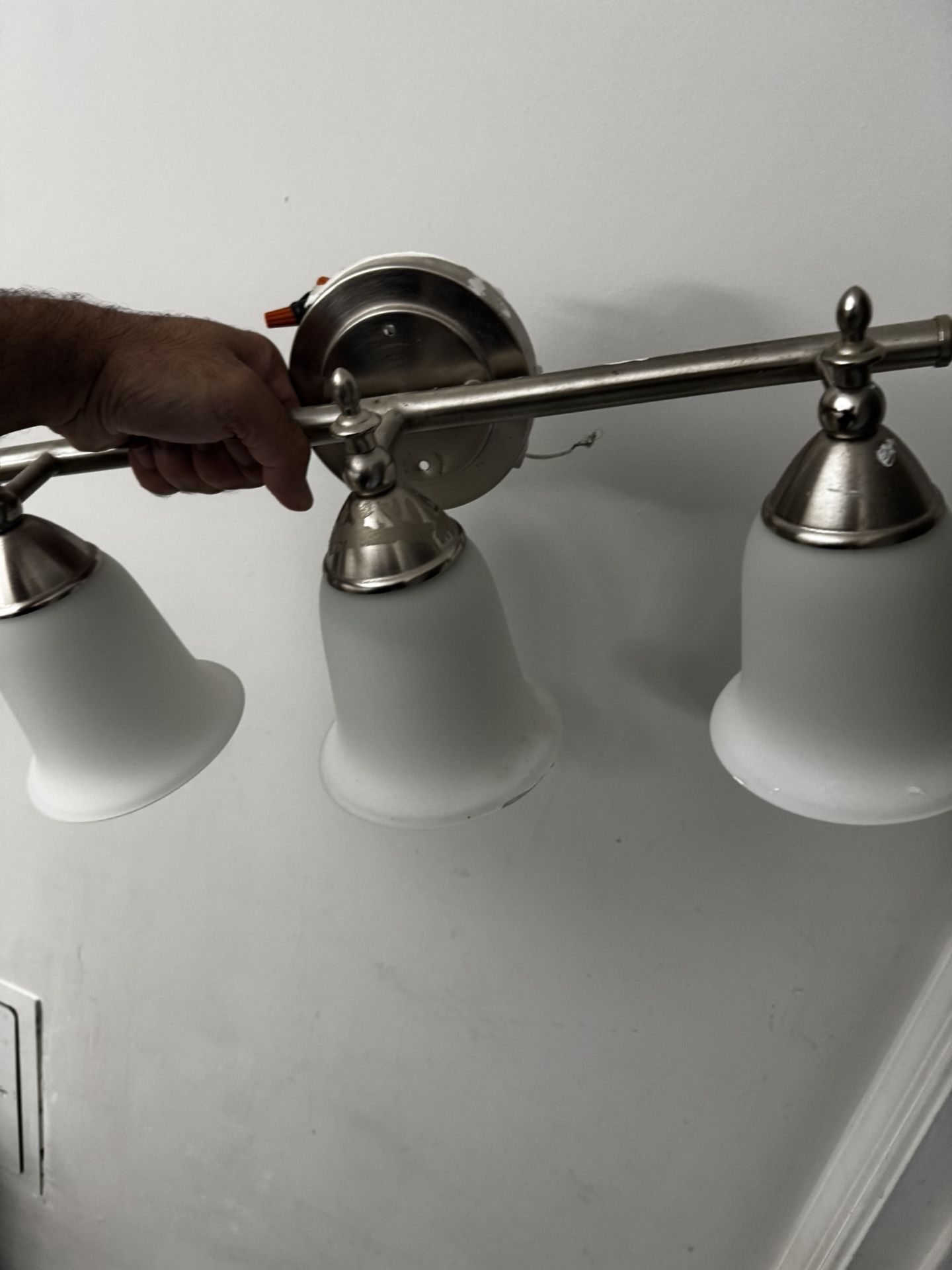 Free Bathroom Vanity Light