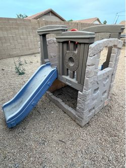 Step2 Naturally Playful Woodland Climber II Outdoor Playhouse (LxWxH: 46” x 30” x 54”)