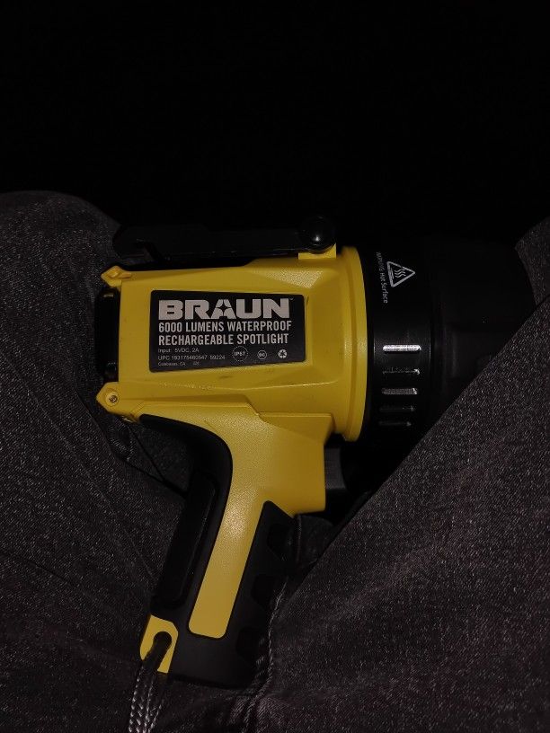 Braun 6000 Lumens Waterproof Spotlight 