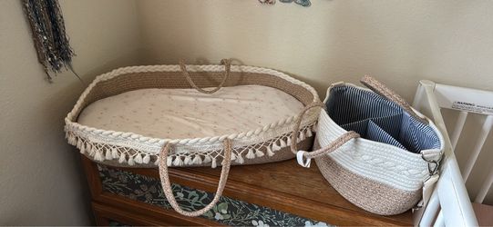 Woven Moses Basket with Mattress and Tote Bag