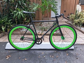 Pure Fix Fixie / Fixed Gear / Single Speed Bike / Bicycle