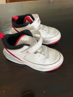 BOY JORDAN SIZE 13C