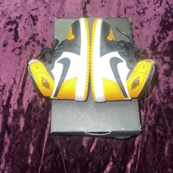 Jordan 1’s Size 4C 