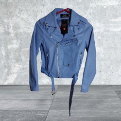 Young Women's plu Leather Jacket Size 2-3 vintage.
Rocker  light wear and style.