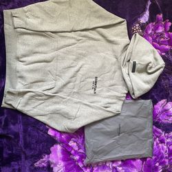 Ss22 essentials hoodie